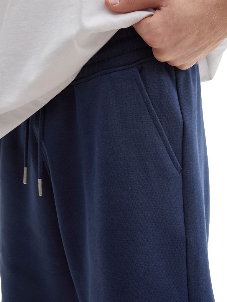 Relaxed Fit Jogger Sweat-Shorts